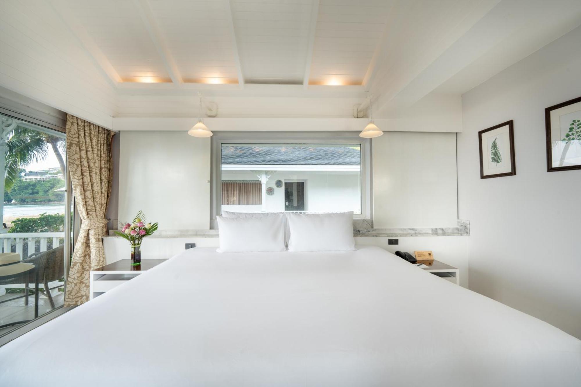 Thavorn Beach Village Resort & Spa Phuket Kamala Beach Esterno foto A bedroom at the hotel