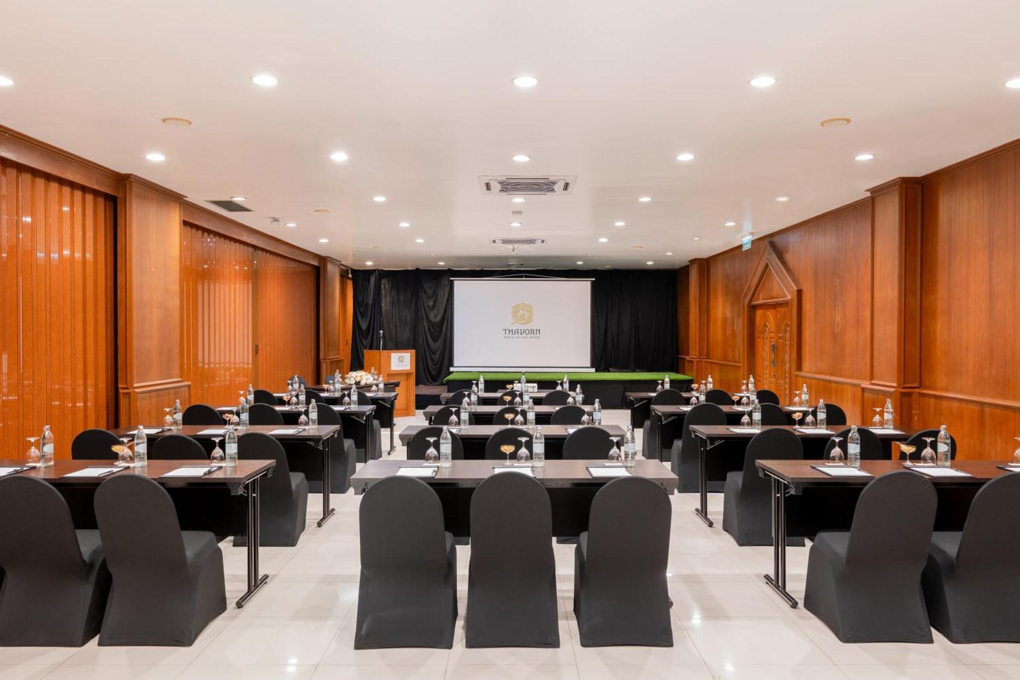 Thavorn Beach Village Resort & Spa Phuket Kamala Beach Esterno foto Meeting room at the hotel