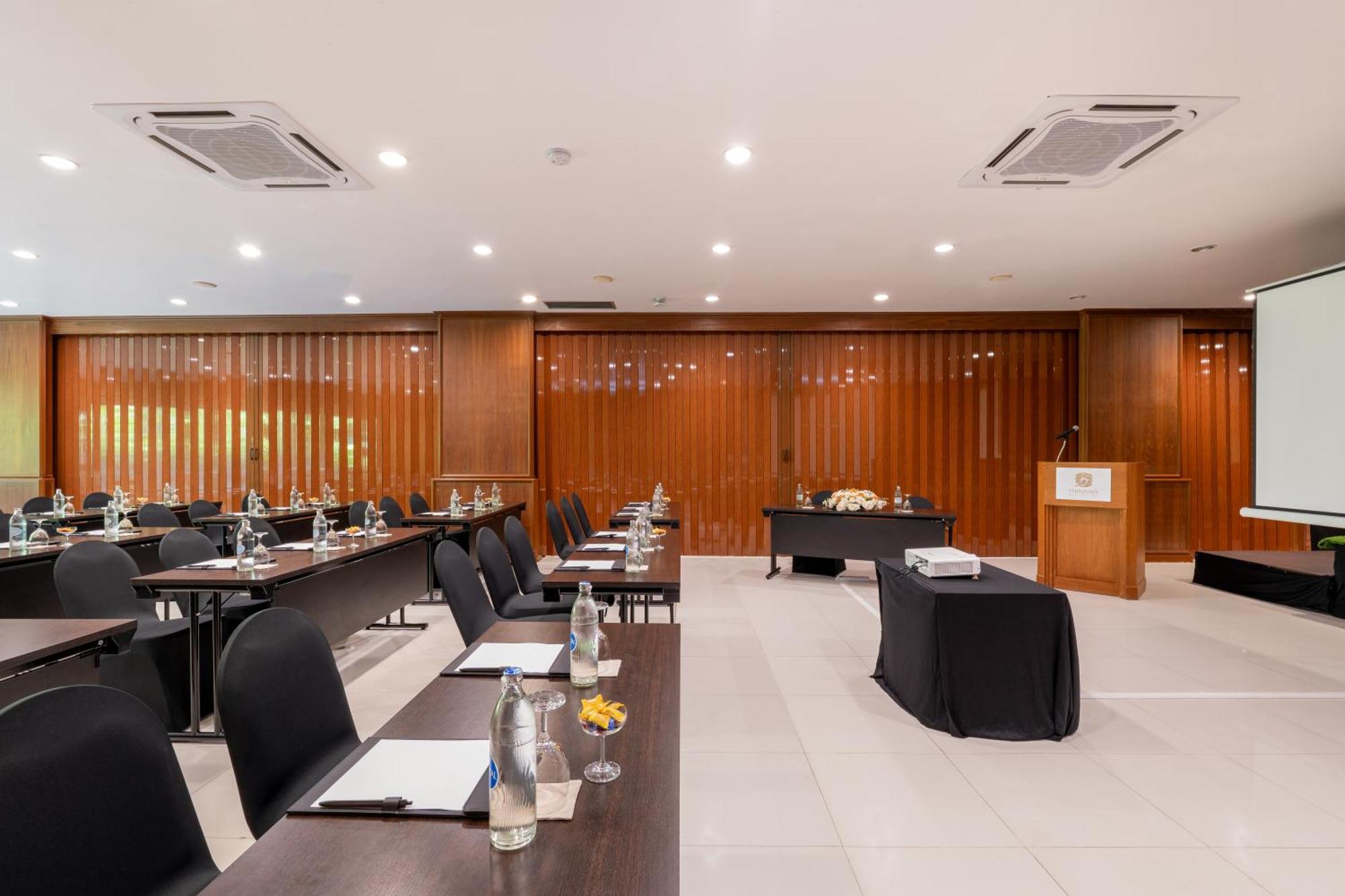 Thavorn Beach Village Resort & Spa Phuket Kamala Beach Esterno foto Meeting room
